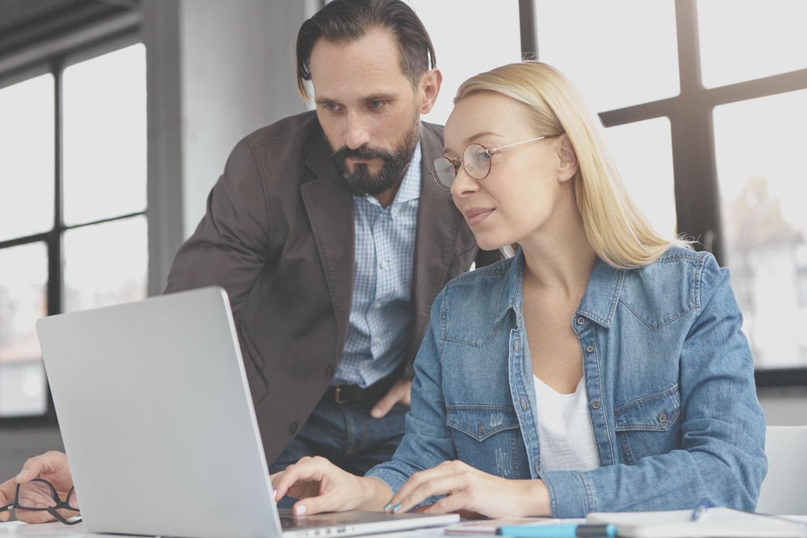 Analyse stratégique de modèles économiques innovants